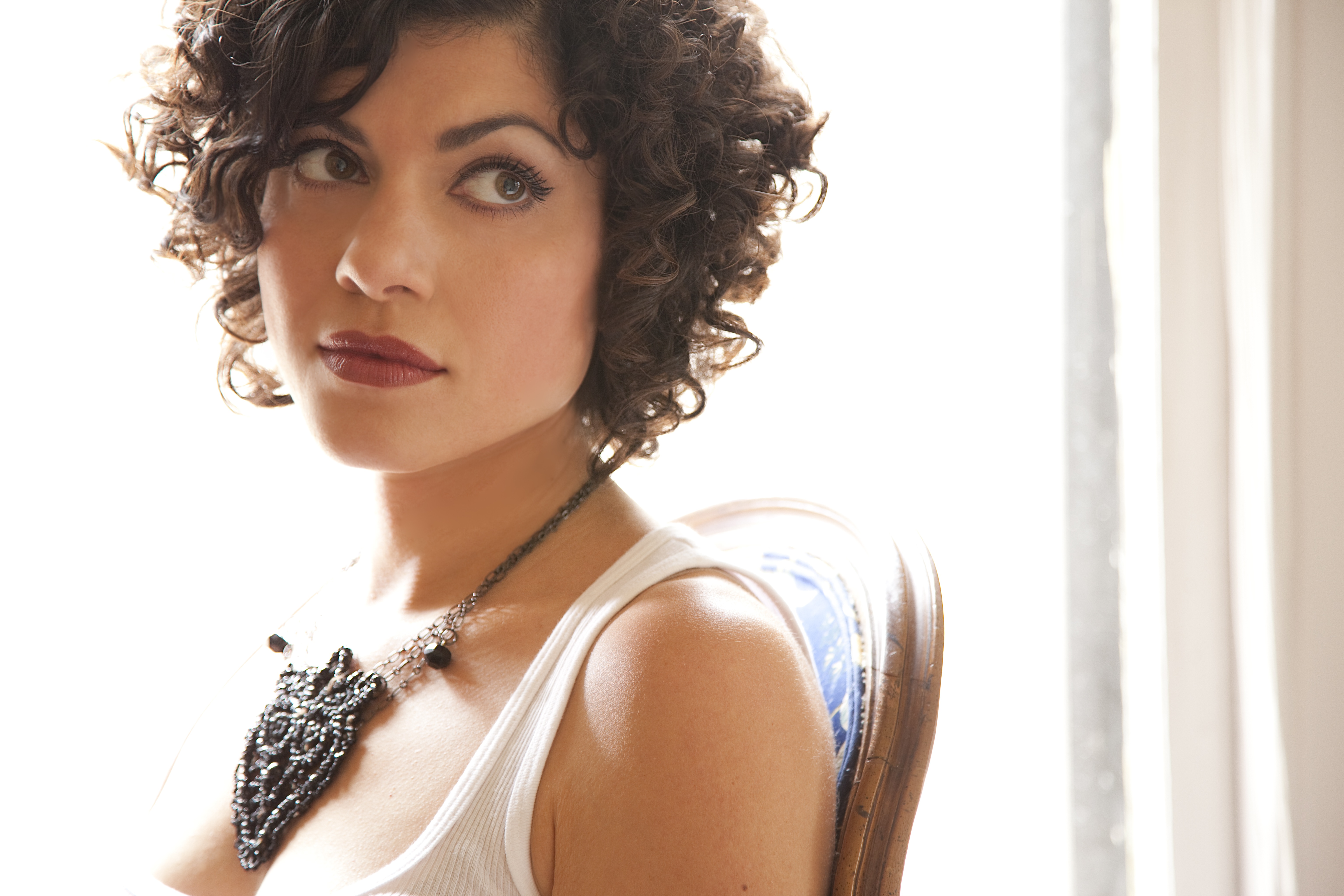 carrie-rodriguez-01